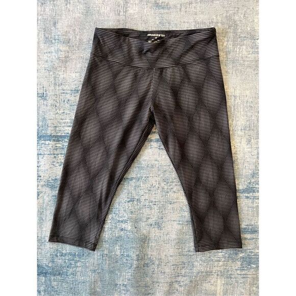 Marika Tek Gray Diamond Patterned Crop Leggings M - Picture 1 of 5